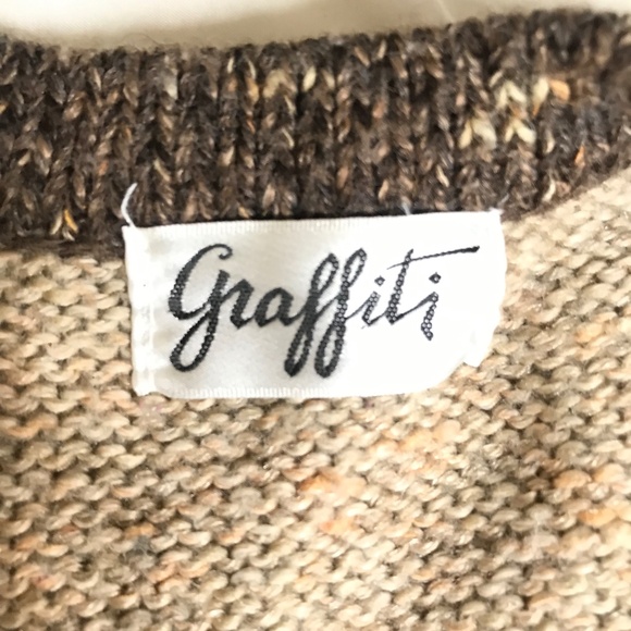 Graffiti Women’s Boho Knit Sweater Vest, Floral Detail - Picture 8 of 16